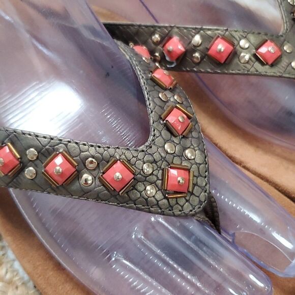 Vionic Floriana Women’s Bronze Embellished Sandals, size 7 - Picture 6 of 10